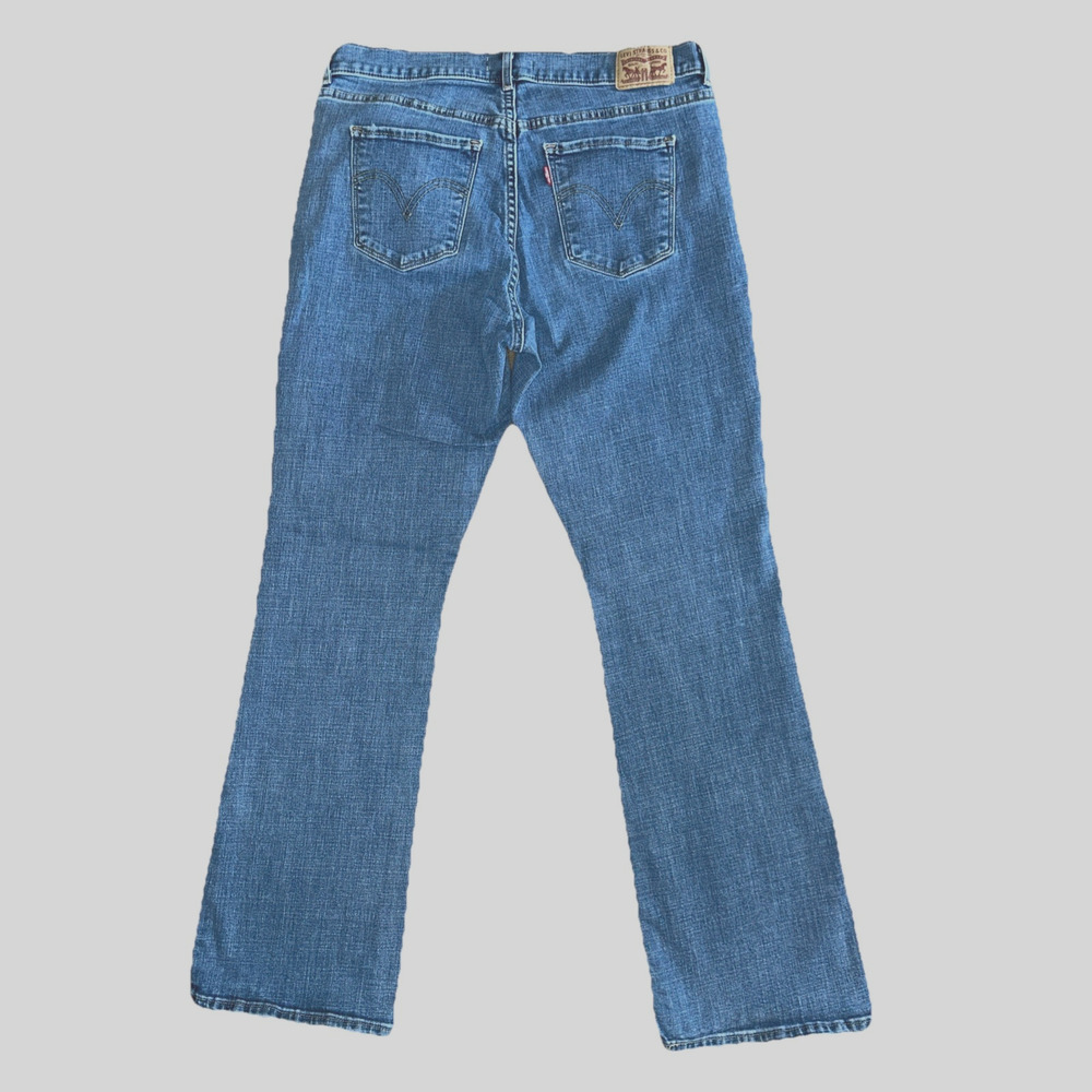 LEVIS Womens Sz 12 Classic Boot Cut Jeans Stretch Mid Rise 31” Ins Medium Wash
